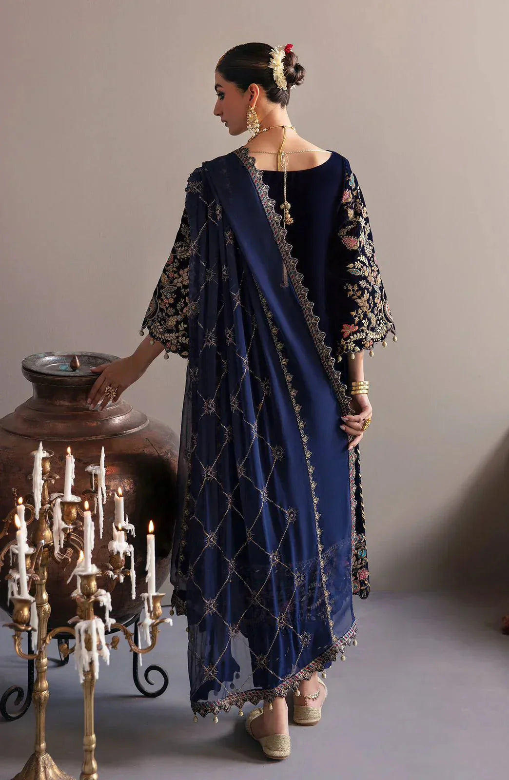 EMAAN ADEEL MAKHMAL EMBROIDERED VELVET 3PC UNSTITCHED SUIT